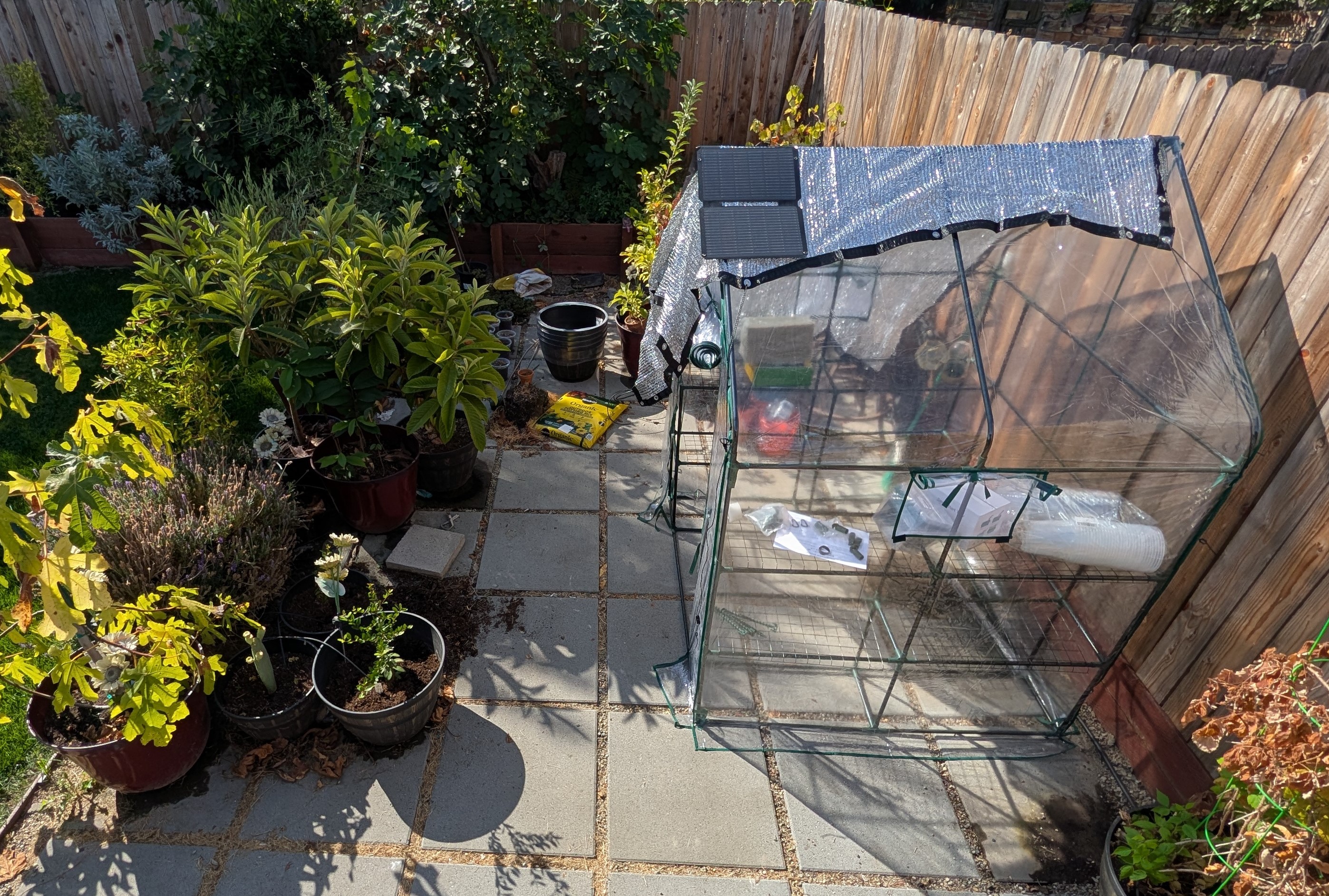 Smart Solarpunk Greenhouse